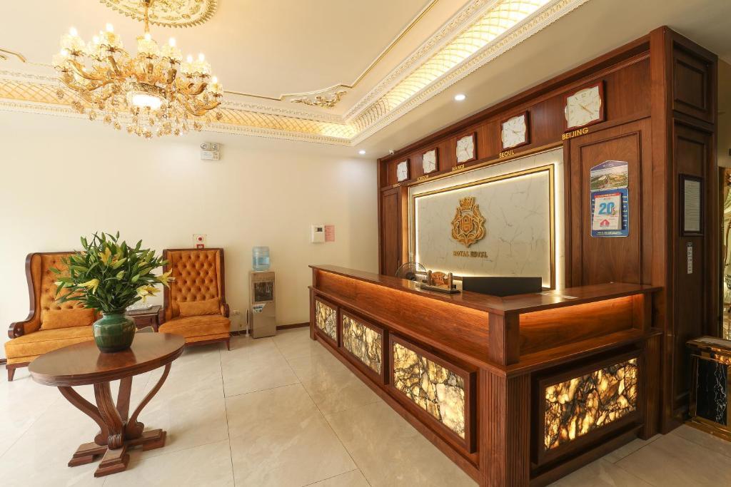 Khách sạn Royal Văn Phú Hotel