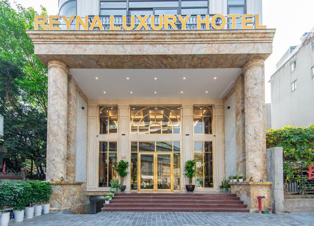 Khách sạn Reyna Luxury Hotel