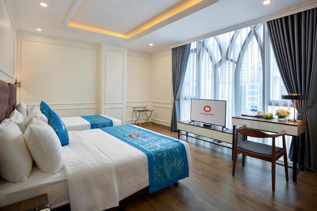 Khách sạn Grand Dragon