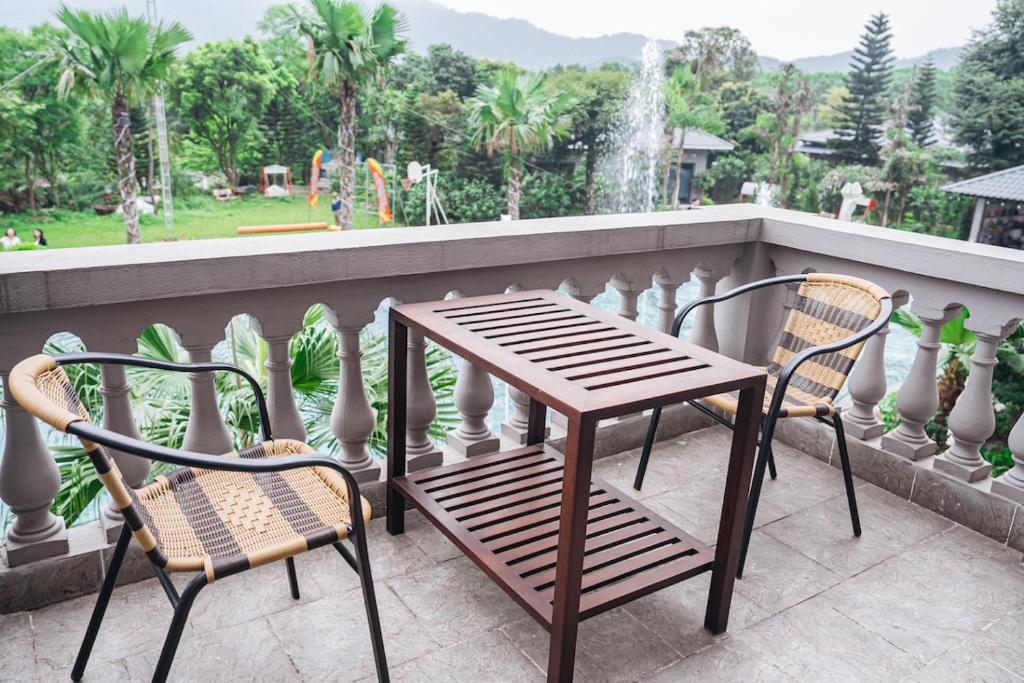 Paradise Sóc Sơn Resort