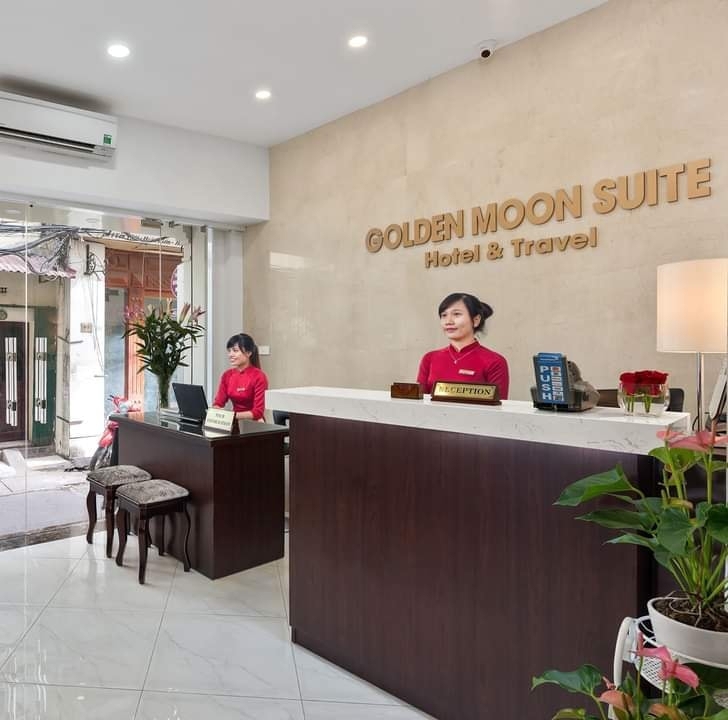 Khách sạn Golden Moon Suite Hotel & Travels