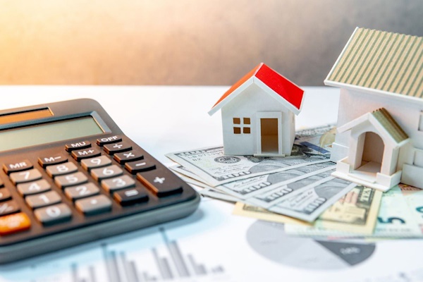 Hợp đồng mua bán nhà đất chậm sang tên có bị phạt thuế không?