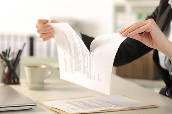 Đơn phương chấm dứt hợp đồng lao động có bị phạt không?