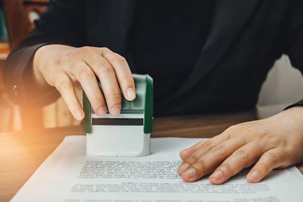 Công chứng giấy tờ, hợp đồng, bản dịch, bản sao ở đâu?