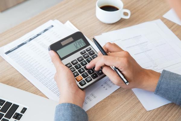 Thuế Thu nhập cá nhân và Thuế Thu nhập doanh nghiệp