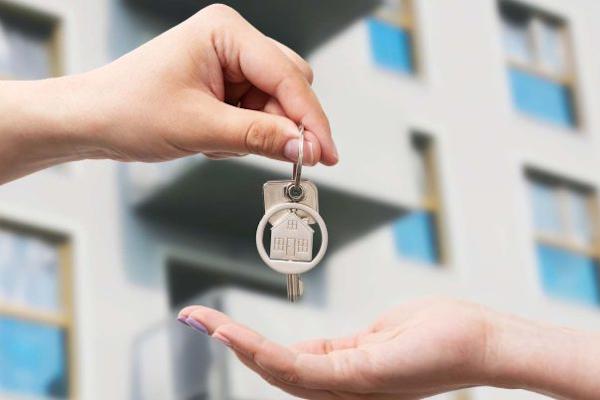 Thủ tục sang tên sổ đỏ: Hướng dẫn chi tiết nhất năm 2025