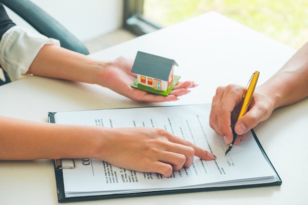 Thủ tục công chứng Hợp đồng Mua bán, chuyển nhượng nhà đất