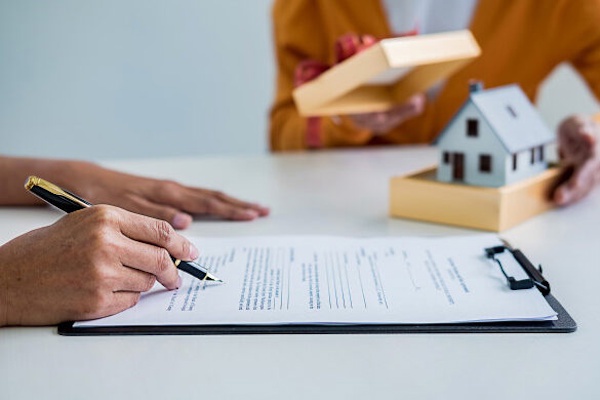 Hợp đồng thế chấp bất động sản