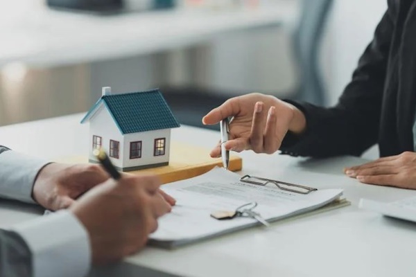 Hợp đồng thuê nhà đất