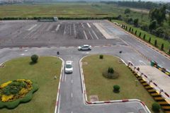 Mức phí sát hạch lái xe ô tô mới nhất năm 2026