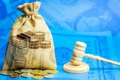 Phạt nặng khi tự đặt ra các loại phí và lệ phí: Các mức phạt ra sao?