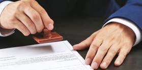 Phân biệt phòng công chứng và văn phòng công chứng như thế nào?