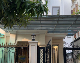 Bán biệt thự Lò Đúc DT 155m2 4 tầng, mặt tiền 7m giá 26,5 tỷ