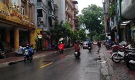 Bán nhà ngay gần mặt phố Vĩnh Phúc, vỉa hè rộng 2m