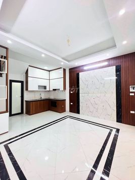 Cần bán nhà Mới Xã Đàn, 35m, ngõ to rộng, gần ô tô, hơn 4 tỷ