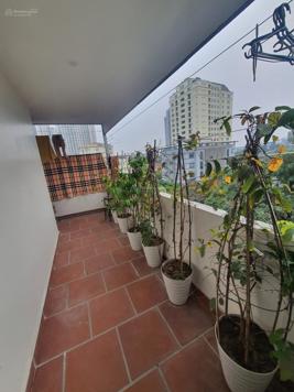 Bán nhà mặt phố Lê Hồng Phong