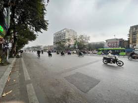 Bán nhà 55 tỷ siêu hiếm mặt phố Giải Phóng, 9 tầng thang máy