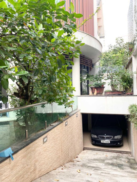 Bán gấp Biệt thự KĐT Dịch Vọng Căn góc cực đẹp 270m2 có hầm