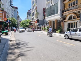 Bán nhà mặt phố Nguyễn Trường Tộ, Ba Đình 130m2 x 6T