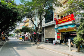 Bán nhà mặt phố Sơn Tây mặt tiền 5m diện tích 72m2