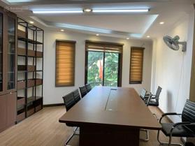 Chính chủ cần bán gấp nhà mặt phố Phan Kế Bính 34m2 giá 12.5tỷ.