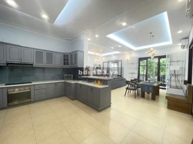 Bán nhà phố Đốc Ngữ, Ba Đình, 84m2xMT 8,5mx4 tầng, 22,5 tỷ