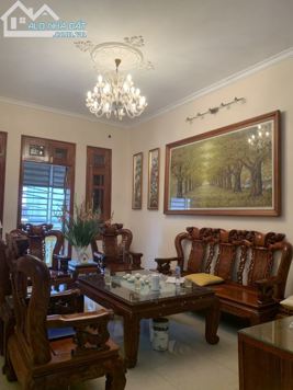  Bán tòa nhà 5,5 tầng mặt tiền, Chiến Thắng, Hà Đông