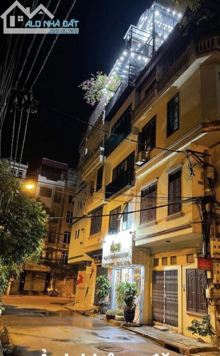 Mặt phố Cù Chính Lan, 7 tầng, mặt tiền 4,6m, 6.5 tỷ