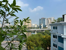 Mặt phố Võ Văn Dũng, 7 tầng, thang máy, view hồ Hoàng Cầu