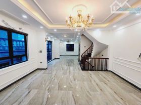 Mặt phố Cầu Diễn Từ Liêm 7 tầng, 90m2, 20.8 tỷ, MT 6m