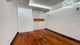 Bán nhà mặt phố Đồng Cổ Tây Hồ, vỉa hè kinh doanh sầm uất