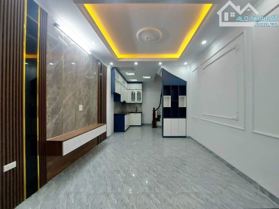 Nhà Mặt Phố Lạc Long Quân, Tây Hồ 45M2, 5 Tầng, 16.8 Tỷ
