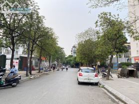 Bán nhà mặt phố Phạm Văn Đồng 110m, 4 Tầng, MT 7m kinh doanh