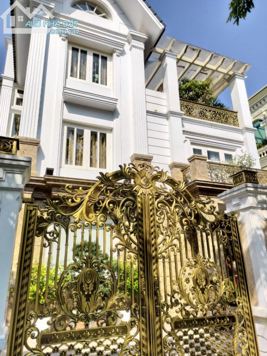 Bán Nhà Mặt Phố Tô Ngọc Vân, DT200m2, 4 Tầng, MT 15m, 75 Tỷ