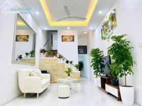 Mặt phố Bưởi vỉa hè kinh doanh, 50m DT sử dụng 100m, 10.7 tỷ
