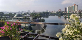 Bán nhà mặt phố Nguyễn Đình Thi mặt Hồ Tây. Sổ đỏ 180m2