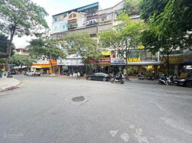 Nhà 4 tầng mặt phố Dương Khuê, nhà đẹp, lô góc, vỉa hè rộng.