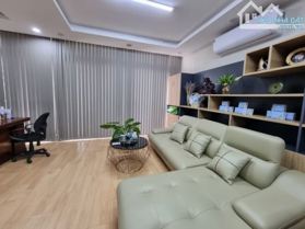 Bán gấp nhà mặt phố Trần Quý Kiên Cầu Giấy, MT 7m Kinh Doanh