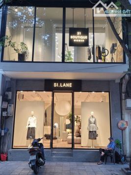 Cần Bán Nhà Mặt Phố Lê Thái Tổ, Hoàn Kiếm, 61m2x3T, MT:5,2m