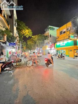 Bán Nhà Mặt Phố Ngọc Hà Ba Đình - 75 m2 - 3 T - Mặt Tiền 4m