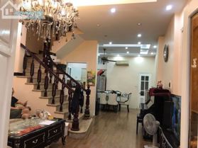 Bán nhà mặt phố cầu Am, đường rộng thênh thang, kinh doanh