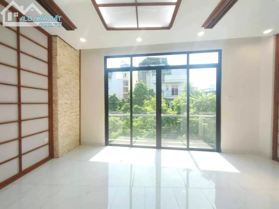 Bán nhà mặt phố Đặng Dung Ba Đình, 2 Mặt Tiền, Hiếm Đẹp