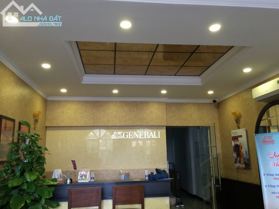 Cực hiếm mặt phố Đội Cấn 1 mặt phố, 1 mặt ngõ, vỉa hè rộng