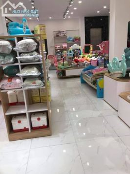 Lô góc Nguyễn Tuân Thanh Xuân, vị trí đẹp 3 mặt thoáng