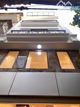 Mặt phố Nguyễn Văn Trỗi, Thanh Xuân, 50M, KD, hơn 9 tỷ