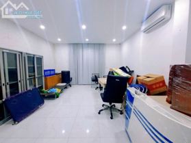 Bán nhà mặt phố Tô Vĩnh Diện, Thanh Xuân MT 5.5m chỉ 24 tỷ