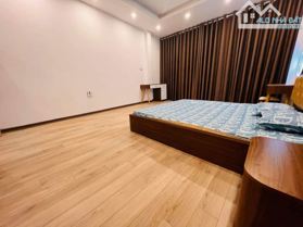 Mặt phố Hồ Tùng Mậu, 2 thoáng siêu đẹp, vỉa hè kinh doanh