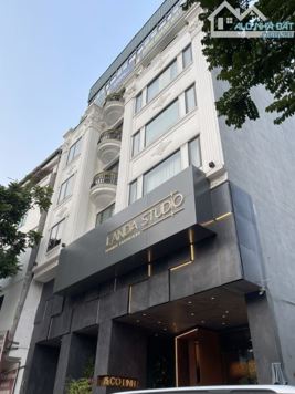 Bán nhà mặt phố Bạch Mai, Dt: 260m2, giá hơn 300tr/m2