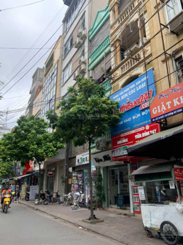 Bán gấp nhà đường Mỹ Đình 60m2, phân lô, 2 mặt tiền, 3 ô tô tránh