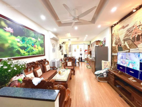 Nhà gần ôtô, phố Hào Nam 43m²x6 tầng, mặt tiền 4m, giá 5.4 tỷ